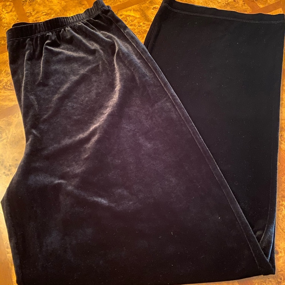 NWOT velour pants in XL